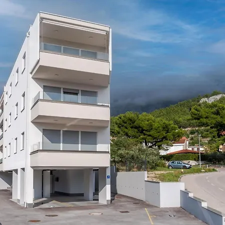 Solu Apartman Promajna